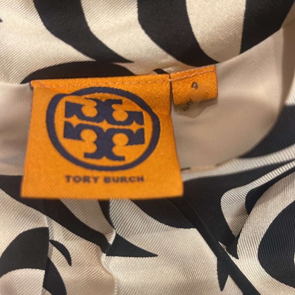 Tory Burch Black and White Silk Dress, size 4 - Picture 5 of 15